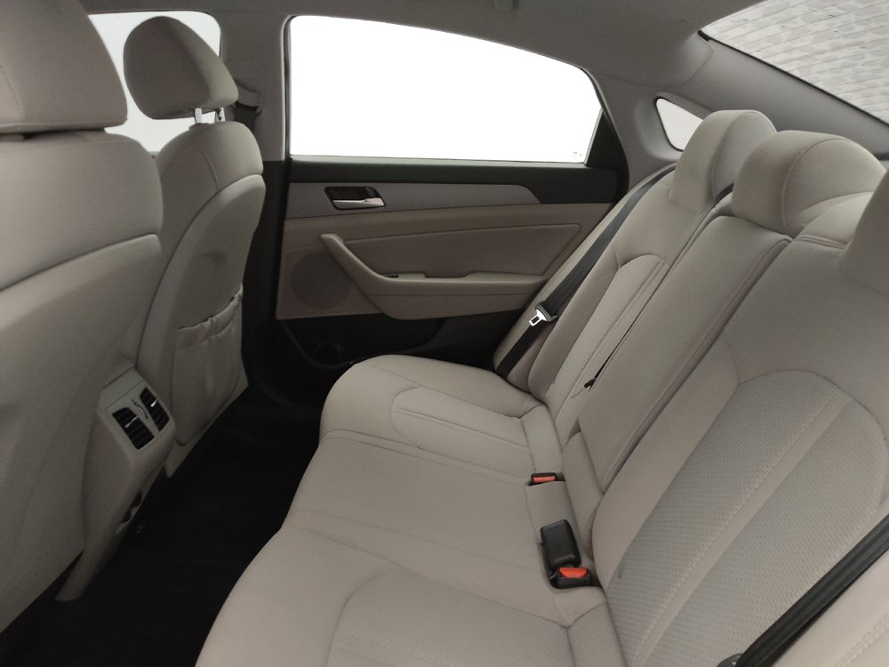 Used 2019 Hyundai Sonata SEL w/ Tech Package 02 FWD image 18