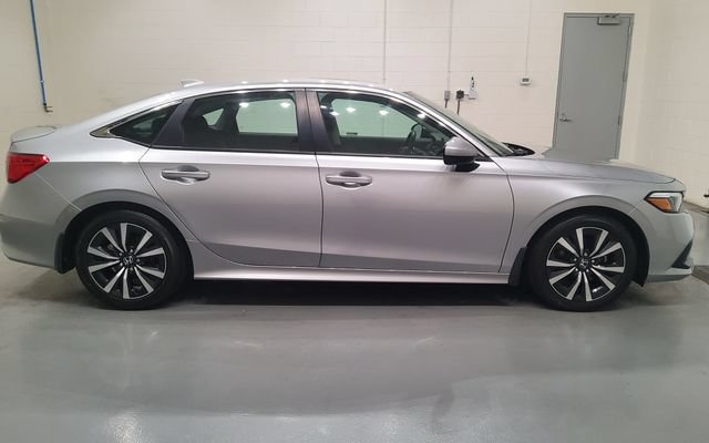 Used 2023 Honda Civic EX image 9