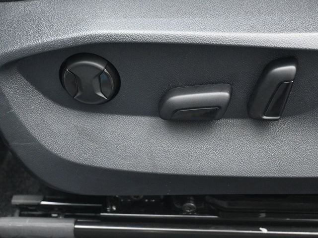 Used 2026 Volkswagen Taos SEL AWD/4WD image 10