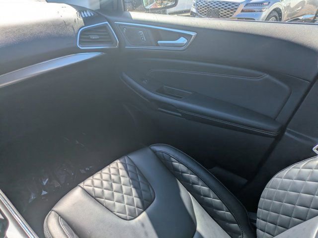 Used 2024 Ford Edge Titanium image 14