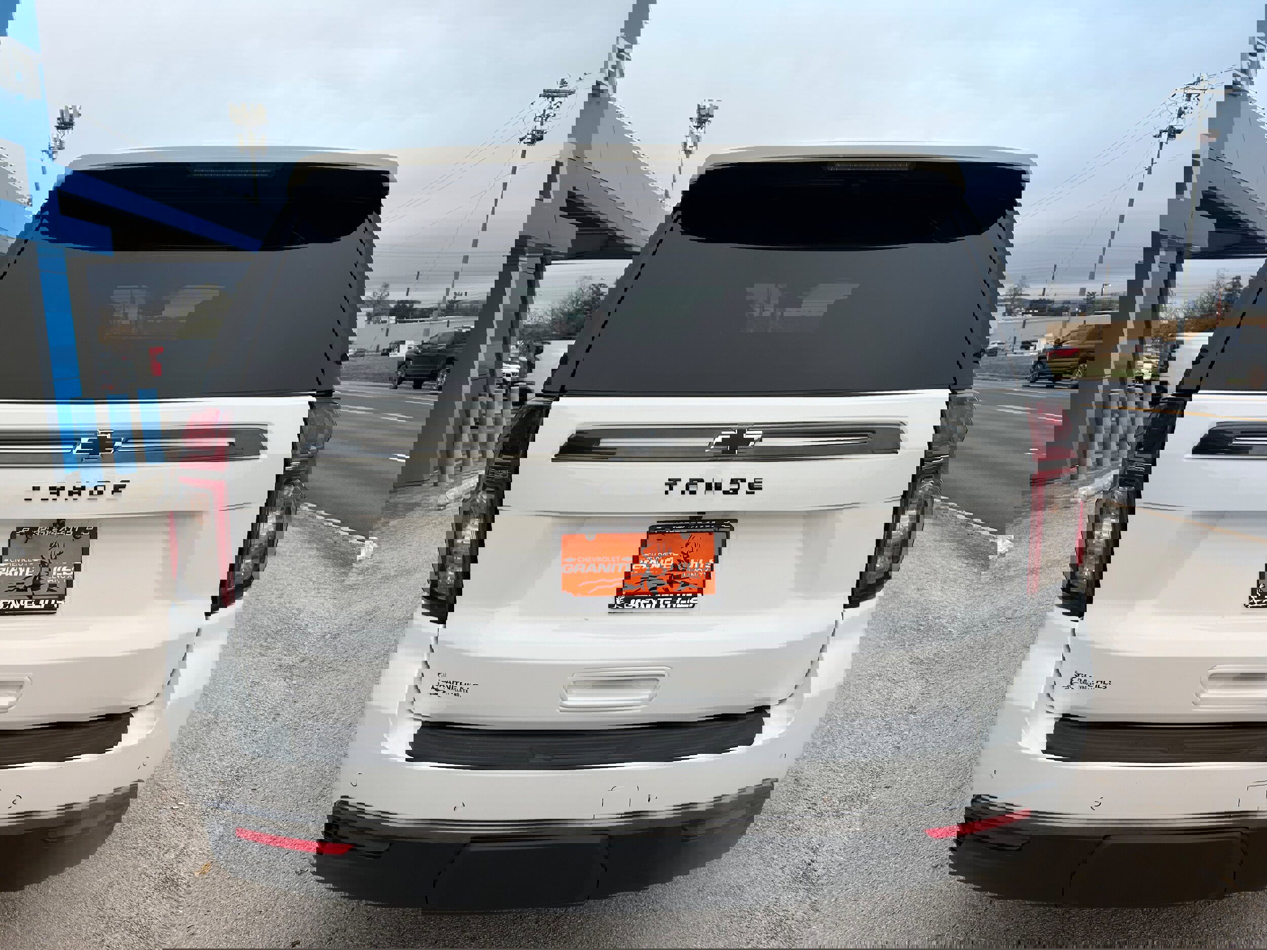 Used 2022 Chevrolet Tahoe Z71 w/ Luxury Package AWD/4WD image 9