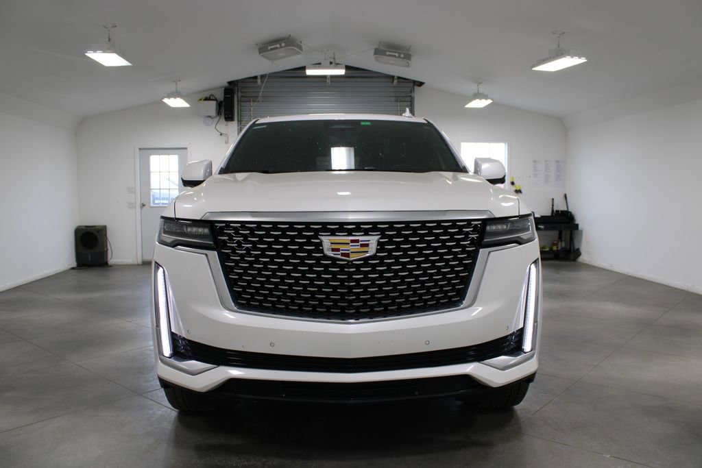 Used 2023 Cadillac Escalade Premium Luxury w/ LPO, Illumination Package image 3
