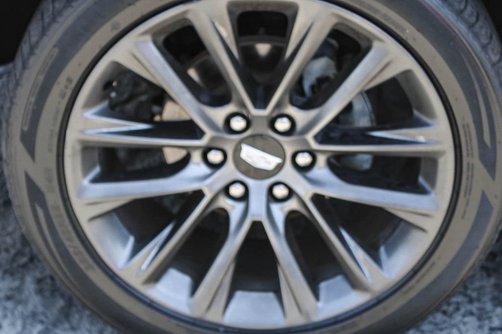 Used 2019 Cadillac Escalade ESV Luxury w/ Escalade Sport Edition AWD/4WD image 10
