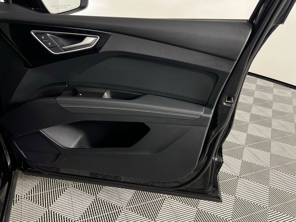 Used 2024 Audi Q4 e-tron Premium Plus w/ Premium Plus image 34