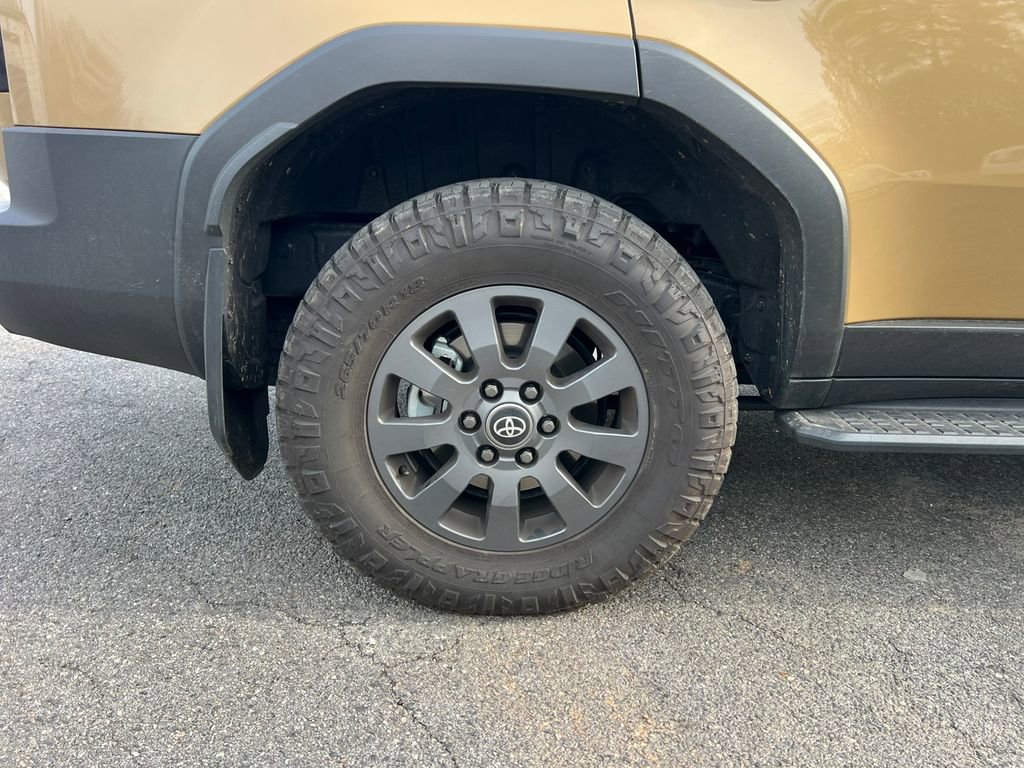 Used 2024 Toyota Land Cruiser image 13