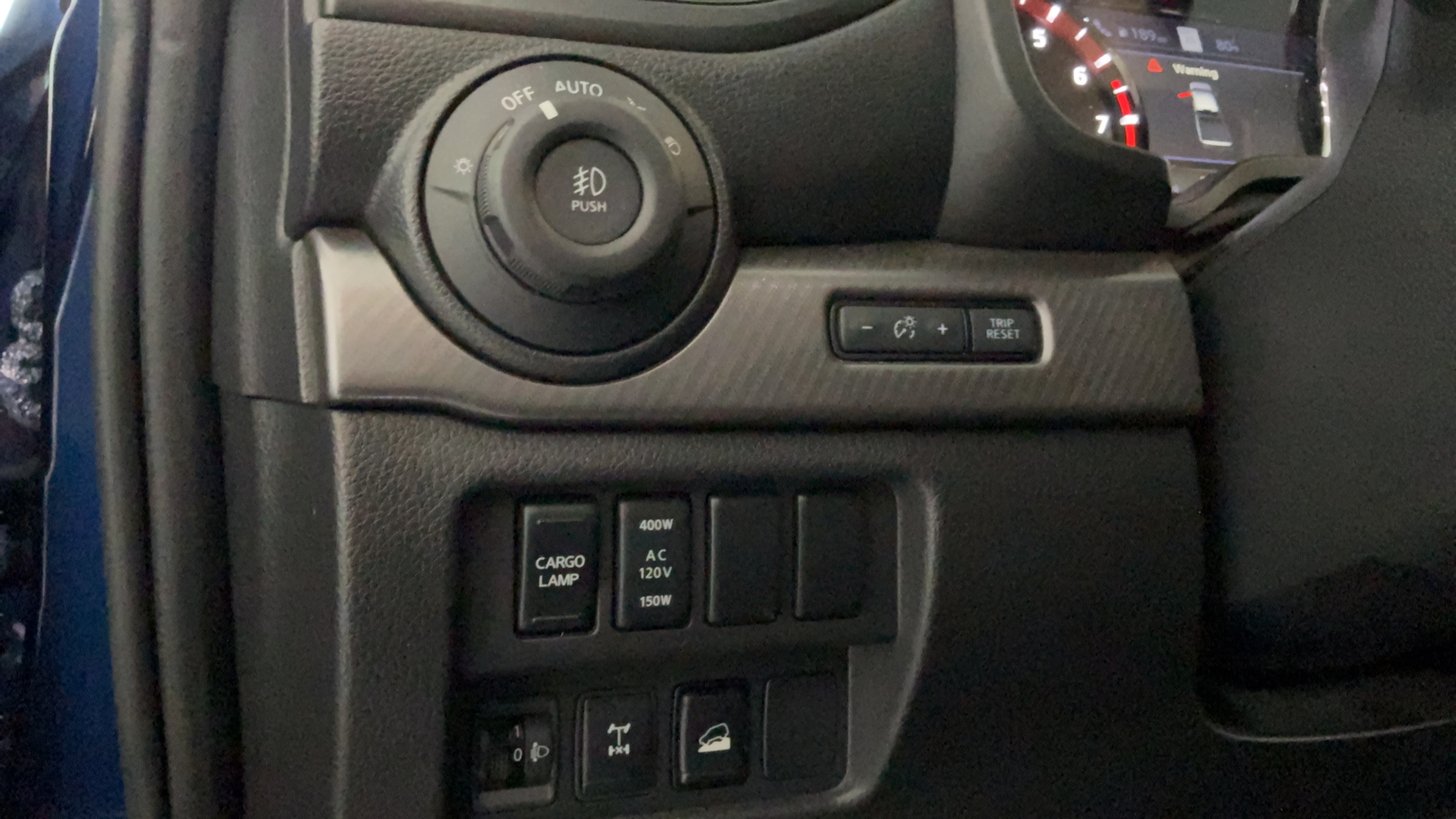 Used 2024 Nissan Titan PRO-4X w/ Pro-4x Convenience Package AWD/4WD image 27