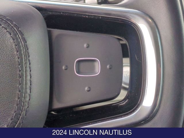 Used 2024 Lincoln Nautilus Reserve AWD/4WD image 16