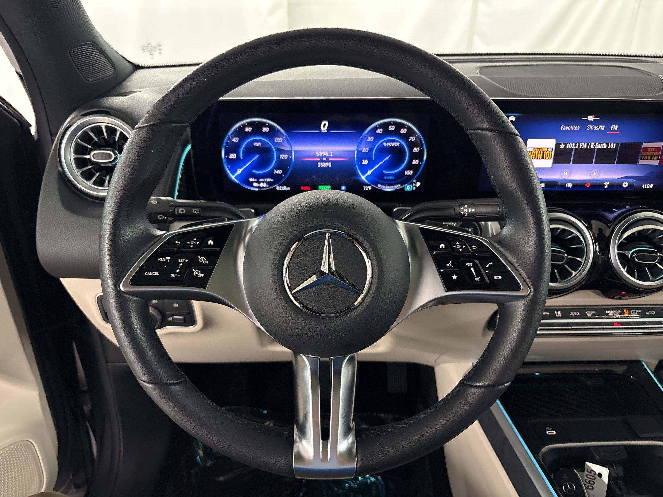 Certified 2024 Mercedes-Benz EQB 300 4MATIC image 11