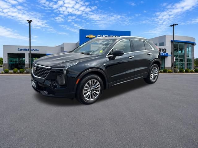 Used 2025 Cadillac XT4 Premium Luxury AWD/4WD image 4