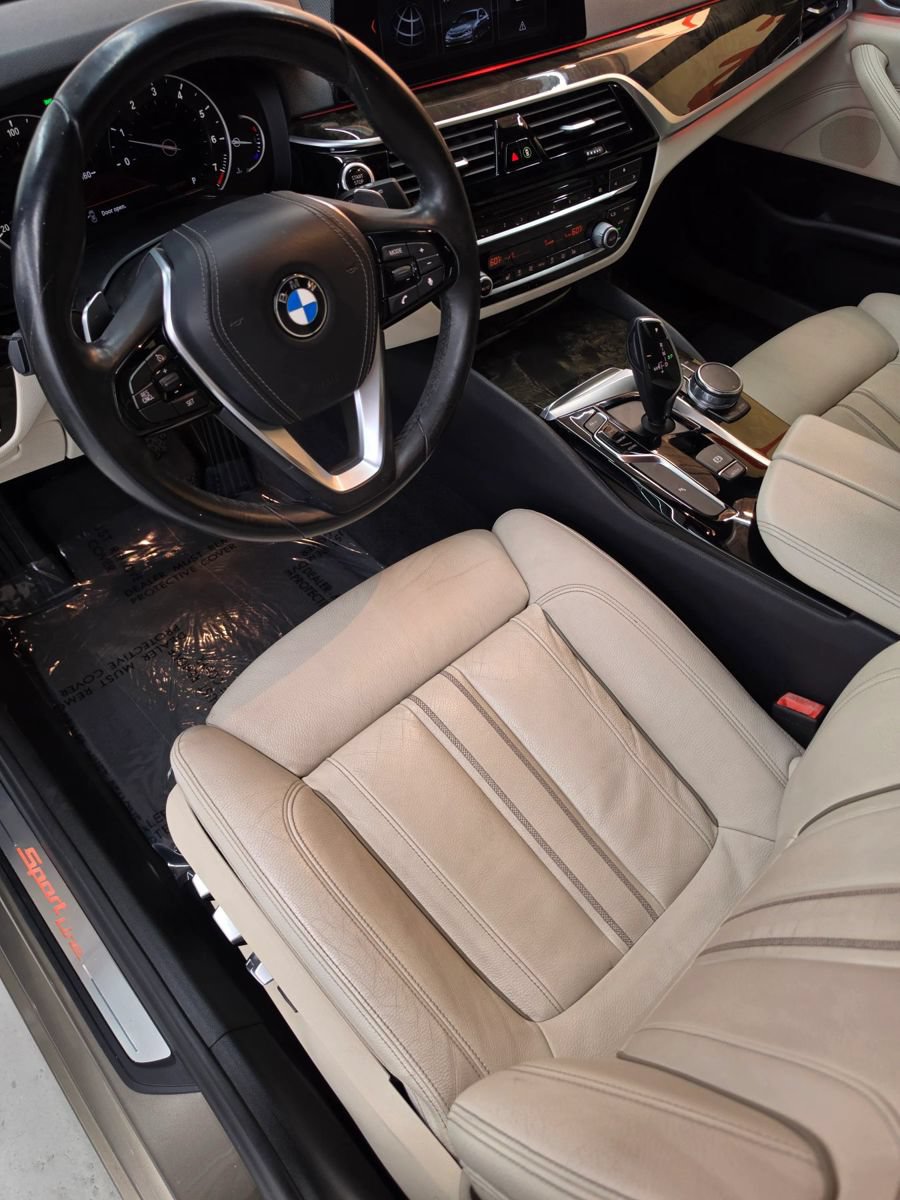 Used 2018 BMW 540i RWD image 30
