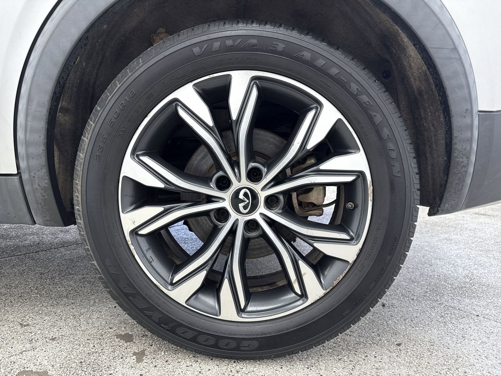 Used 2018 INFINITI QX30 Premium w/ Cargo Package image 44