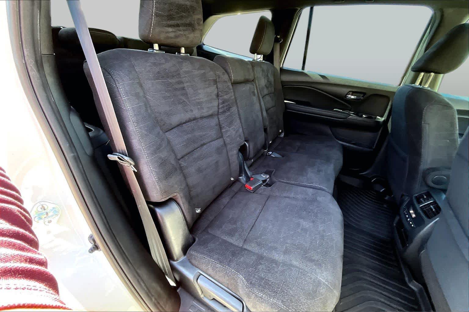 Used 2022 Honda Pilot Sport image 20