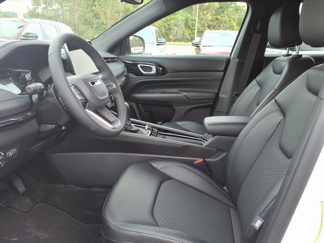 New 2026 Jeep Compass Latitude image 7