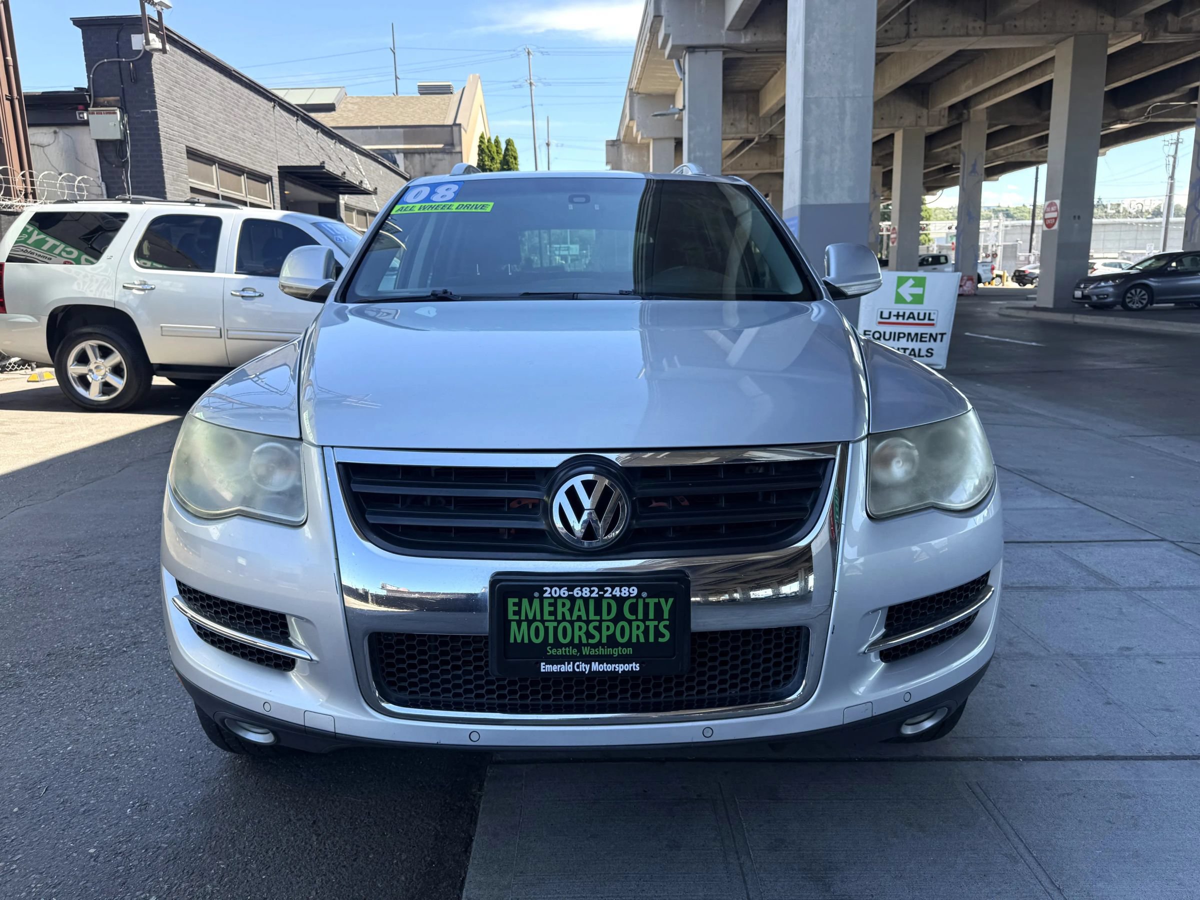 Used 2008 Volkswagen Touareg V6 AWD/4WD image 2