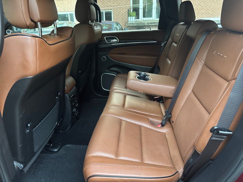 Used 2021 Jeep Grand Cherokee Summit AWD/4WD image 32