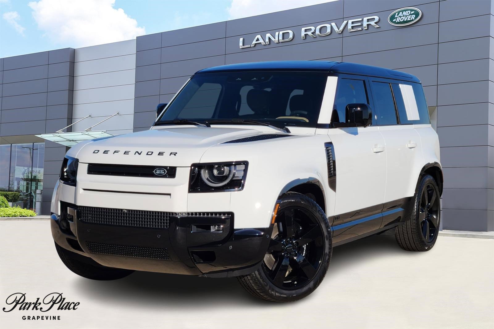 New 2026 Land Rover Defender 110 V8 video 1