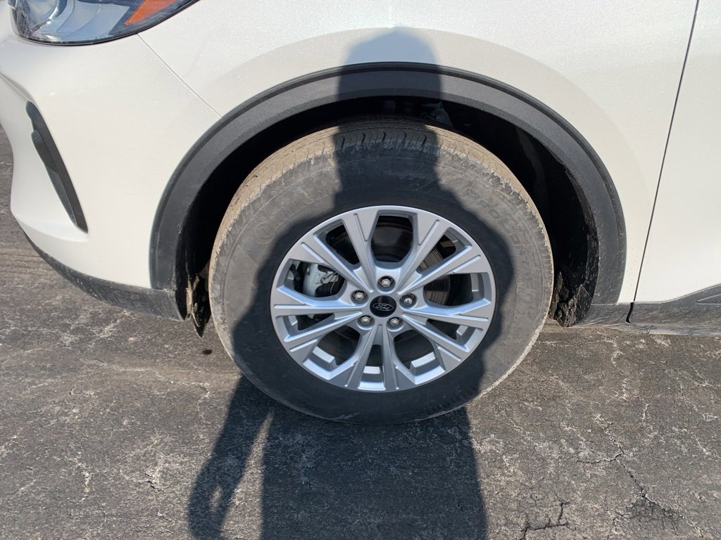 Used 2023 Ford Escape Active w/ Tech Pack #2 image 9