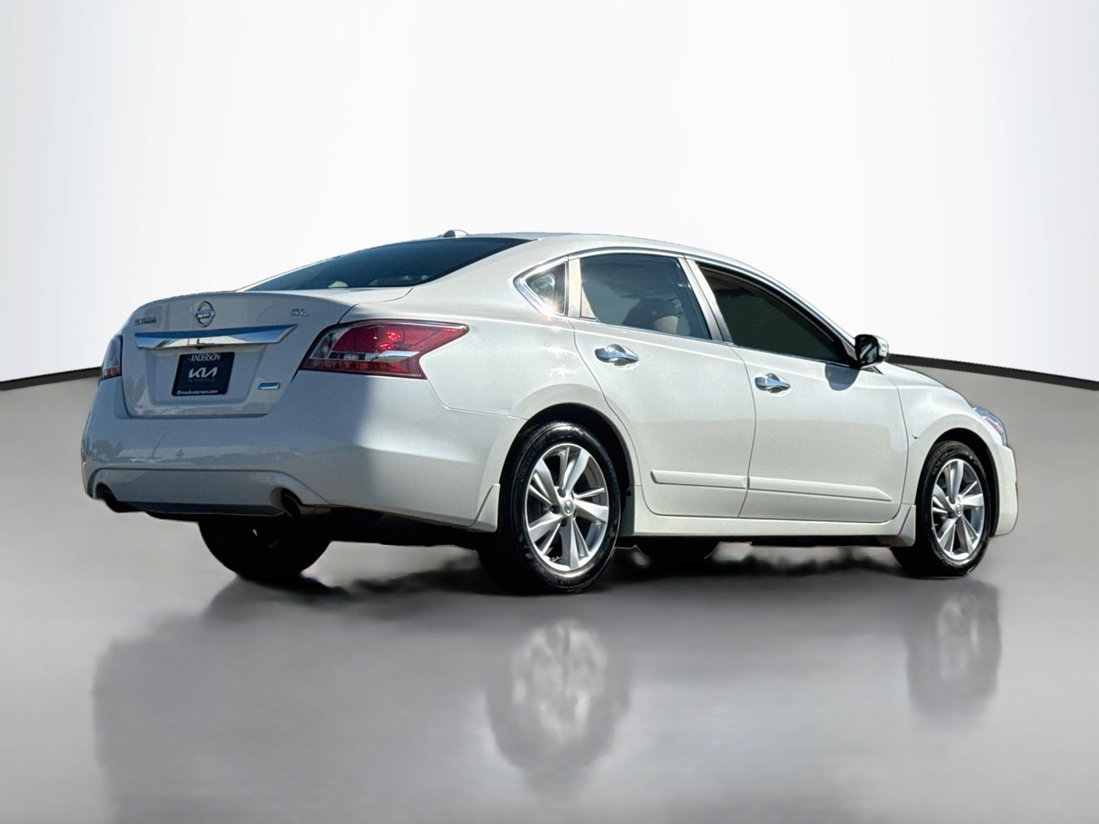 Used 2013 Nissan Altima 2.5 SL w/ Technology Pkg FWD image 7