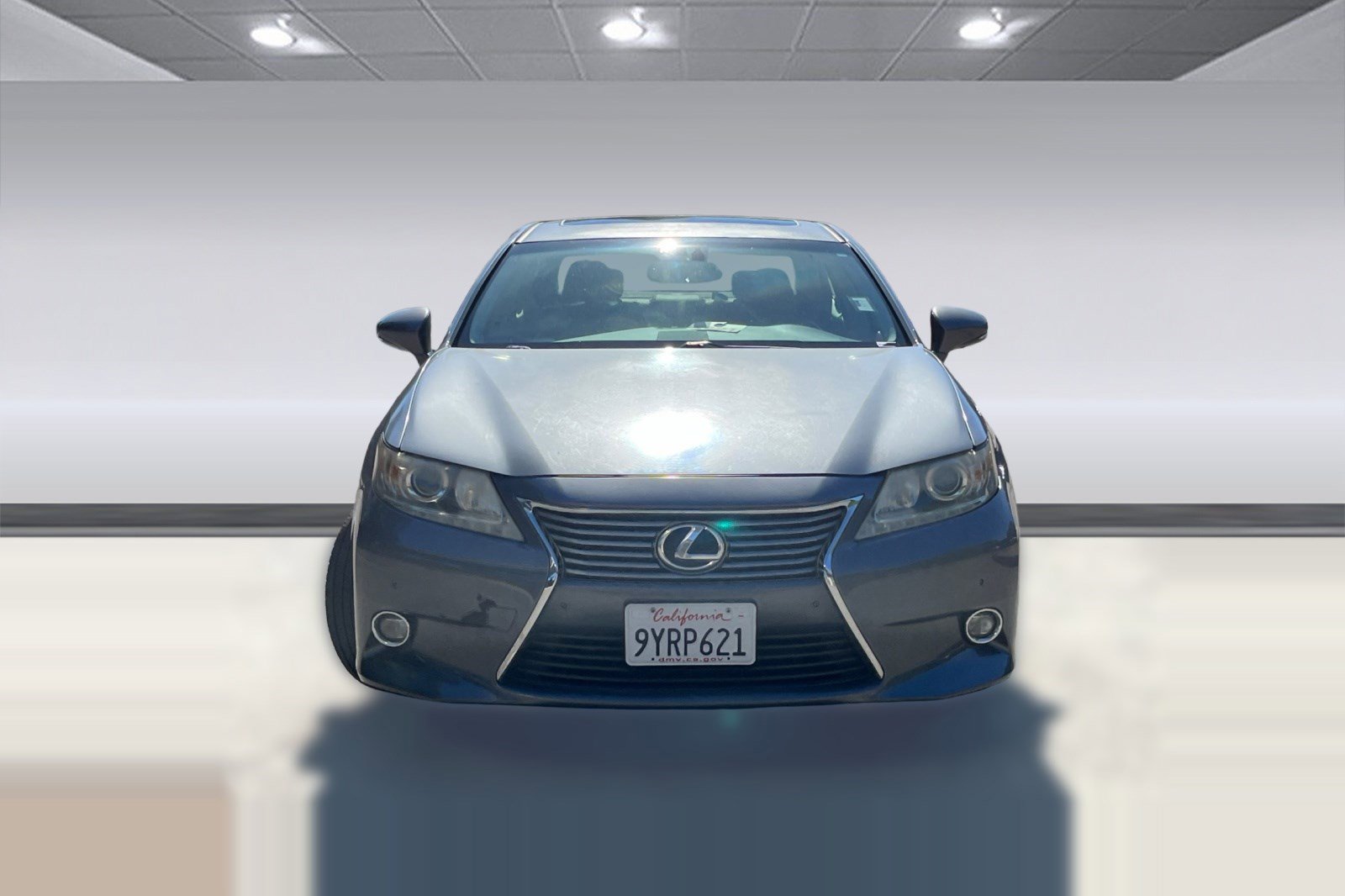Used 2015 Lexus ES 300h w/ Navigation System Package FWD image 4
