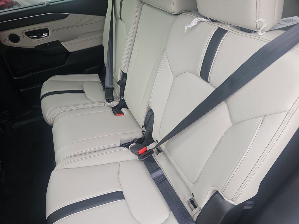 New 2026 Honda Pilot Touring image 8