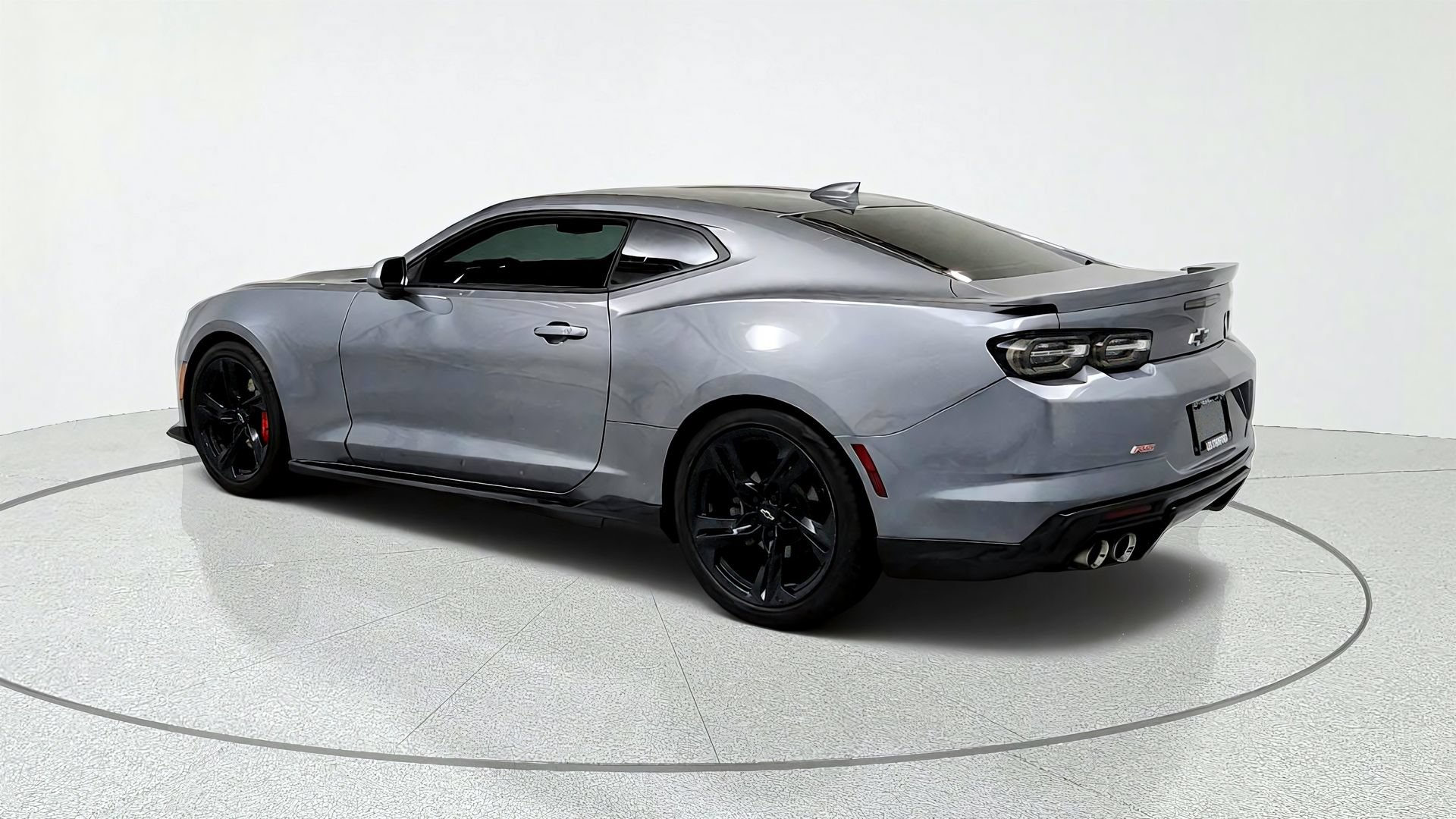 Used 2021 Chevrolet Camaro LT w/ RS Package RWD image 3