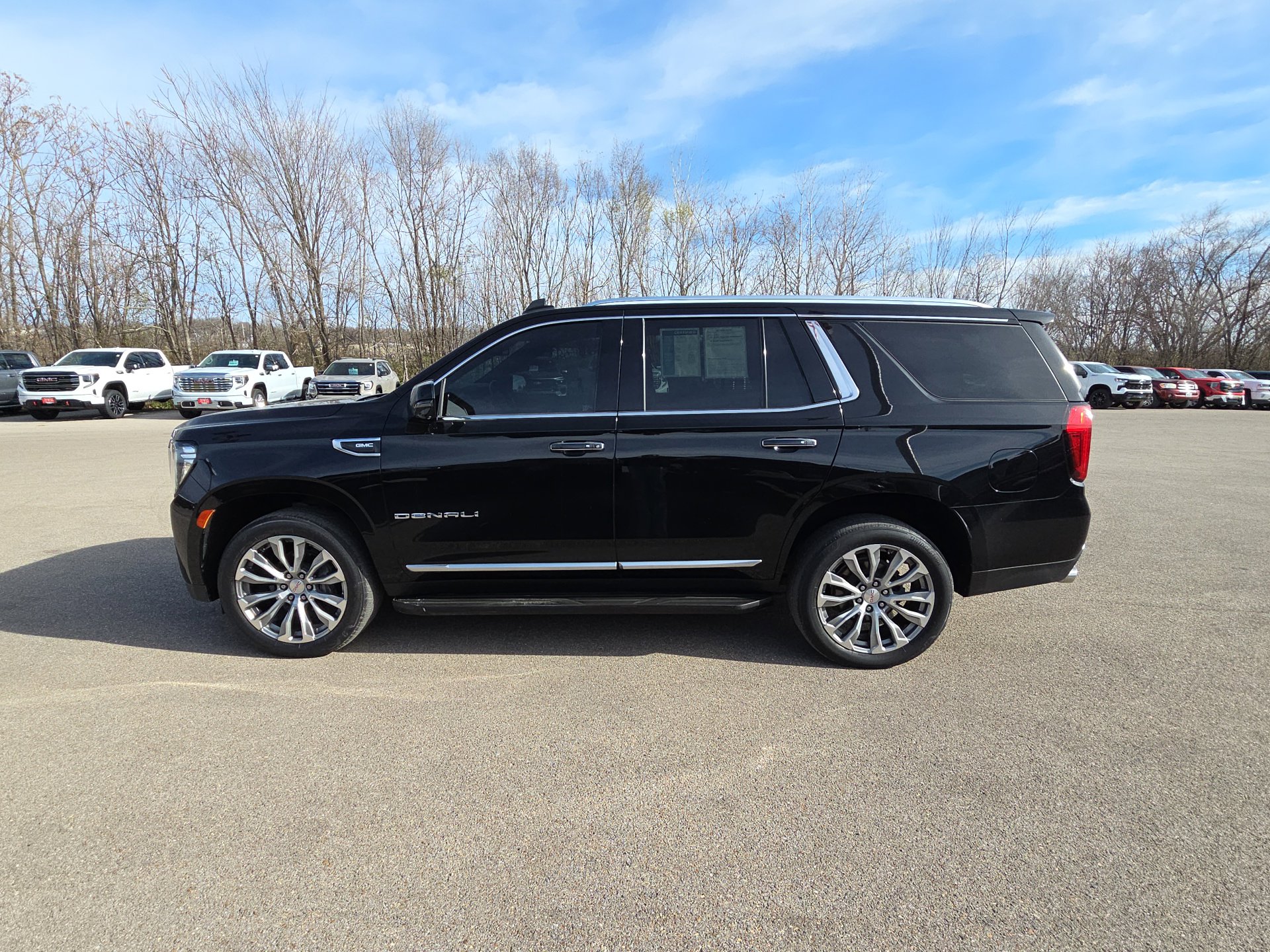 Certified 2021 GMC Yukon Denali image 5