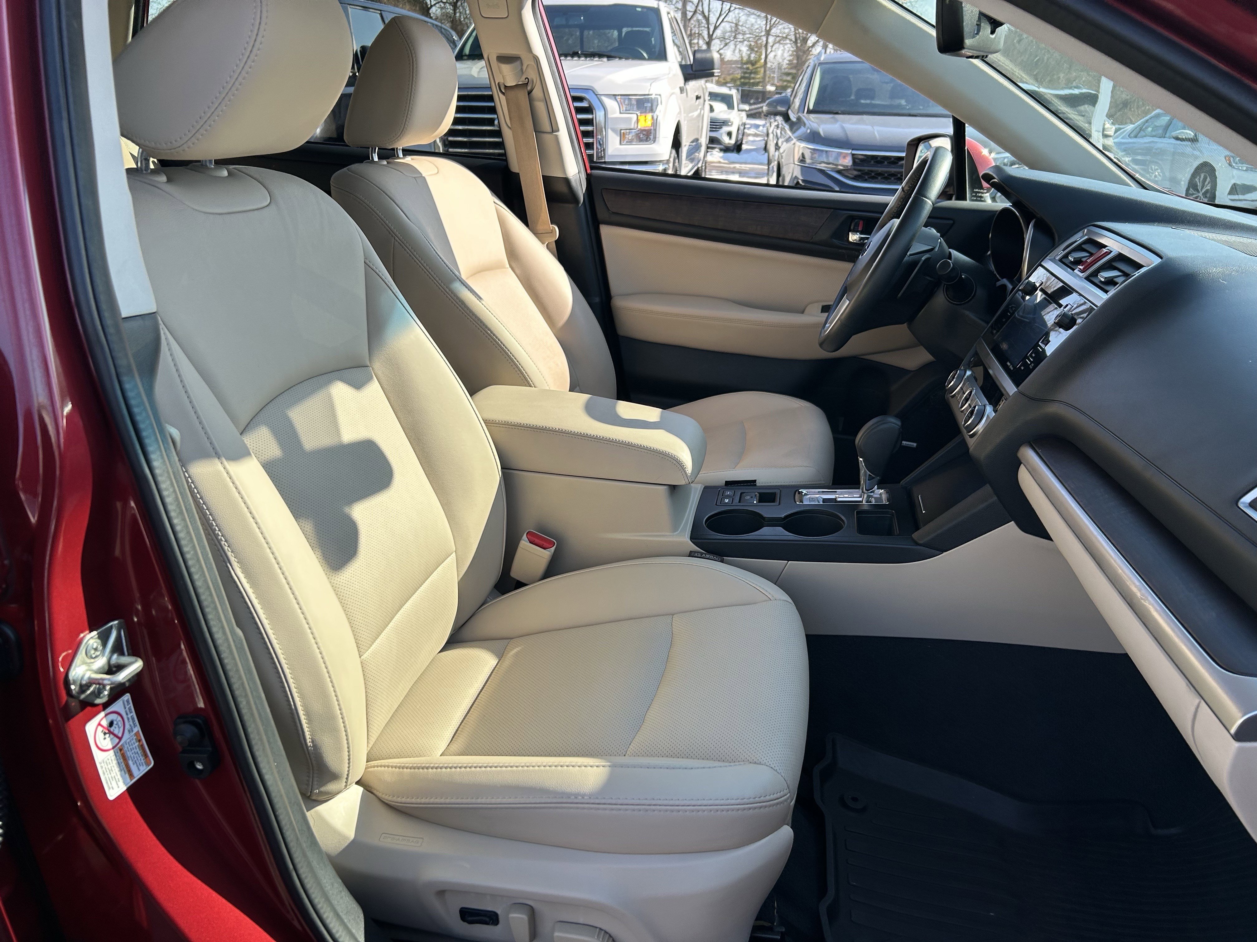 Used 2017 Subaru Outback 3.6R Limited image 34