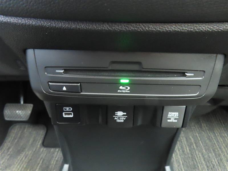 Used 2023 Honda Odyssey Elite image 32