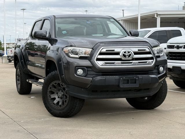 Used 2017 Toyota Tacoma SR5 RWD image 2