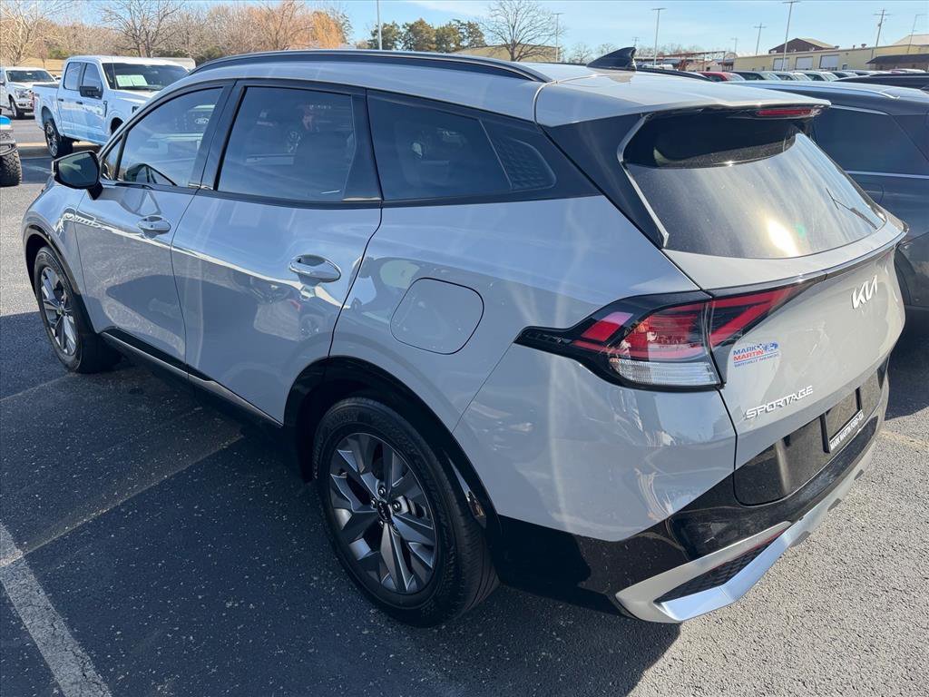 Used 2025 Kia Sportage SX image 4