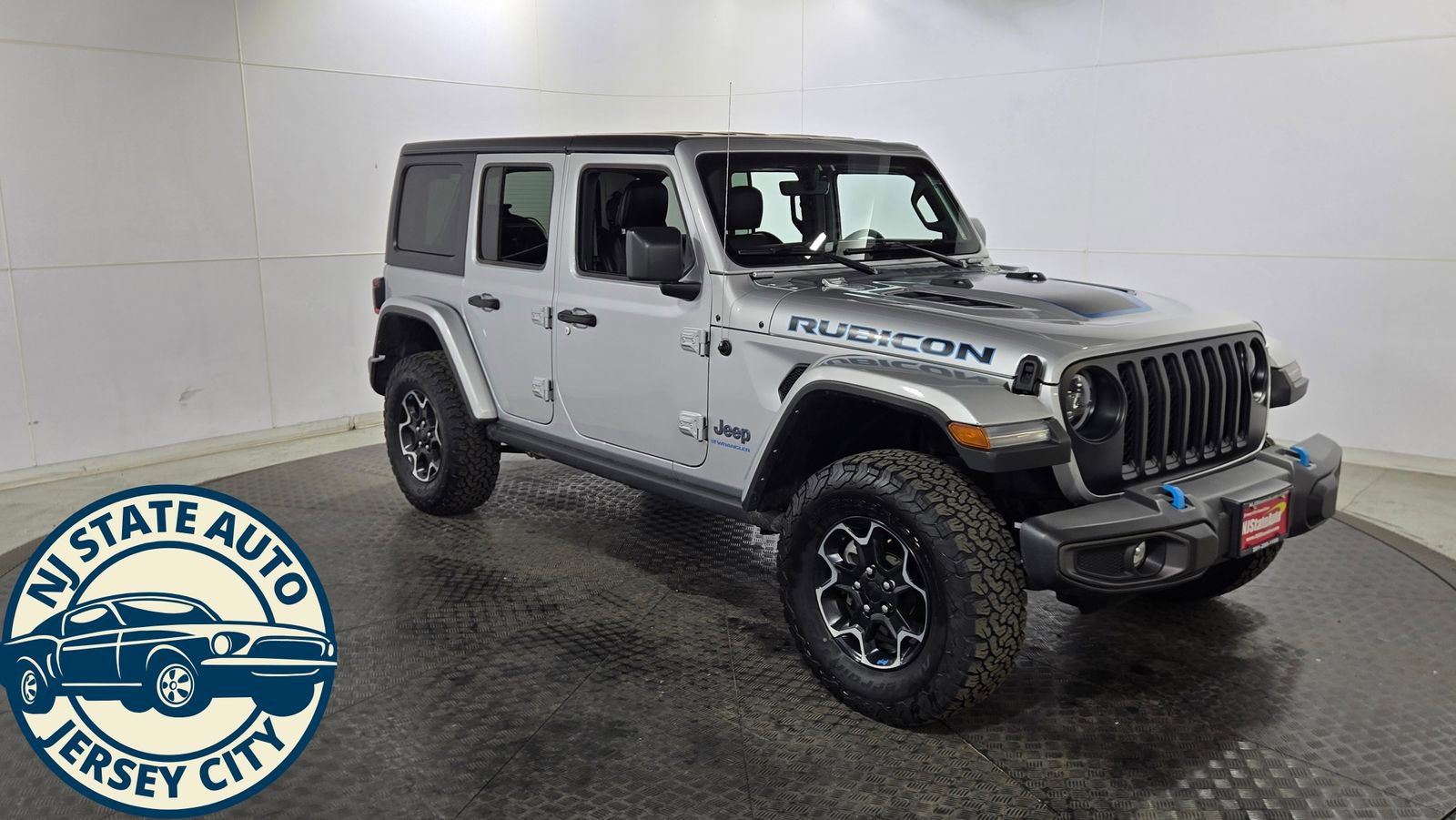 Used 2023 Jeep Wrangler Unlimited Rubicon 4xe w/ Dual Top Group image 1
