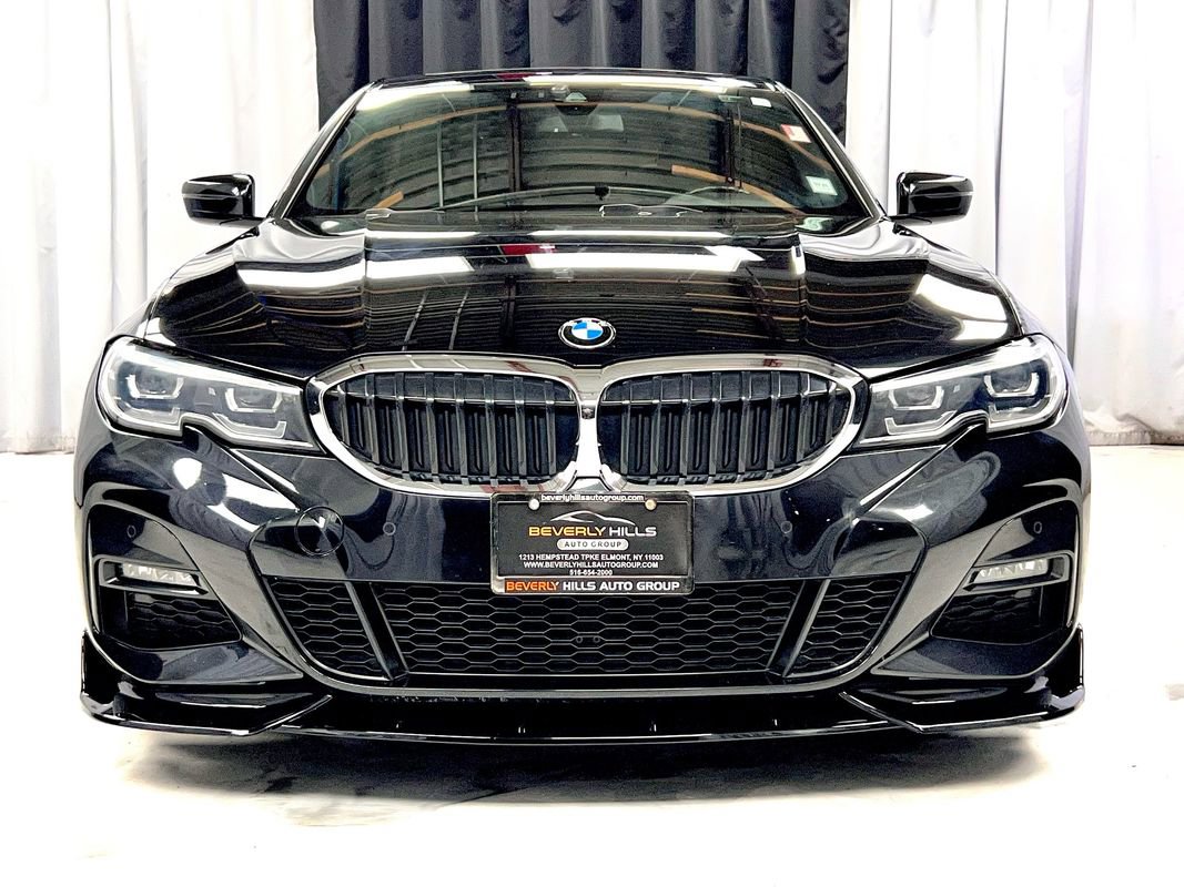 Used 2022 BMW 330i xDrive Sedan w/ M Sport Package image 2