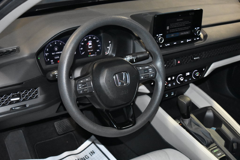 Used 2024 Honda Accord EX image 2