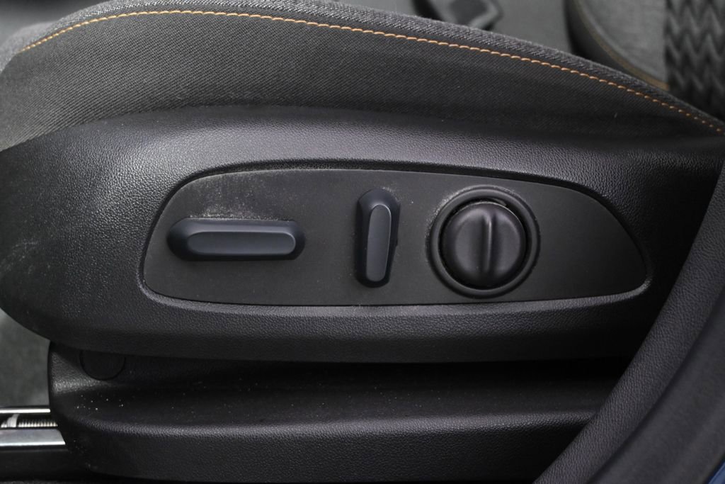 Used 2023 Chevrolet Equinox LT image 14