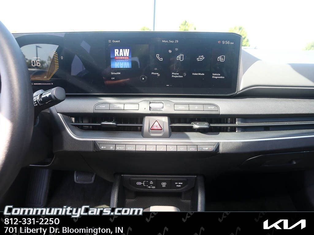 New 2025 Kia K4 LXS image 14