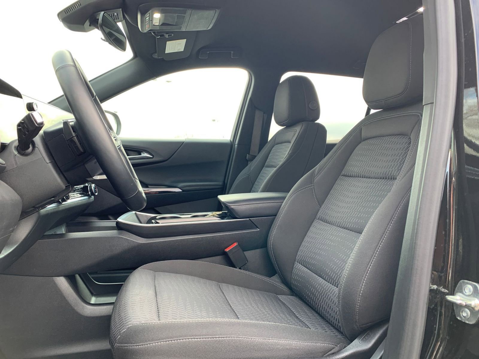 Used 2025 Chevrolet Equinox LT image 25