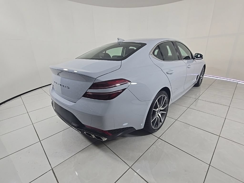 Used 2023 Genesis G70 2.0T RWD image 5