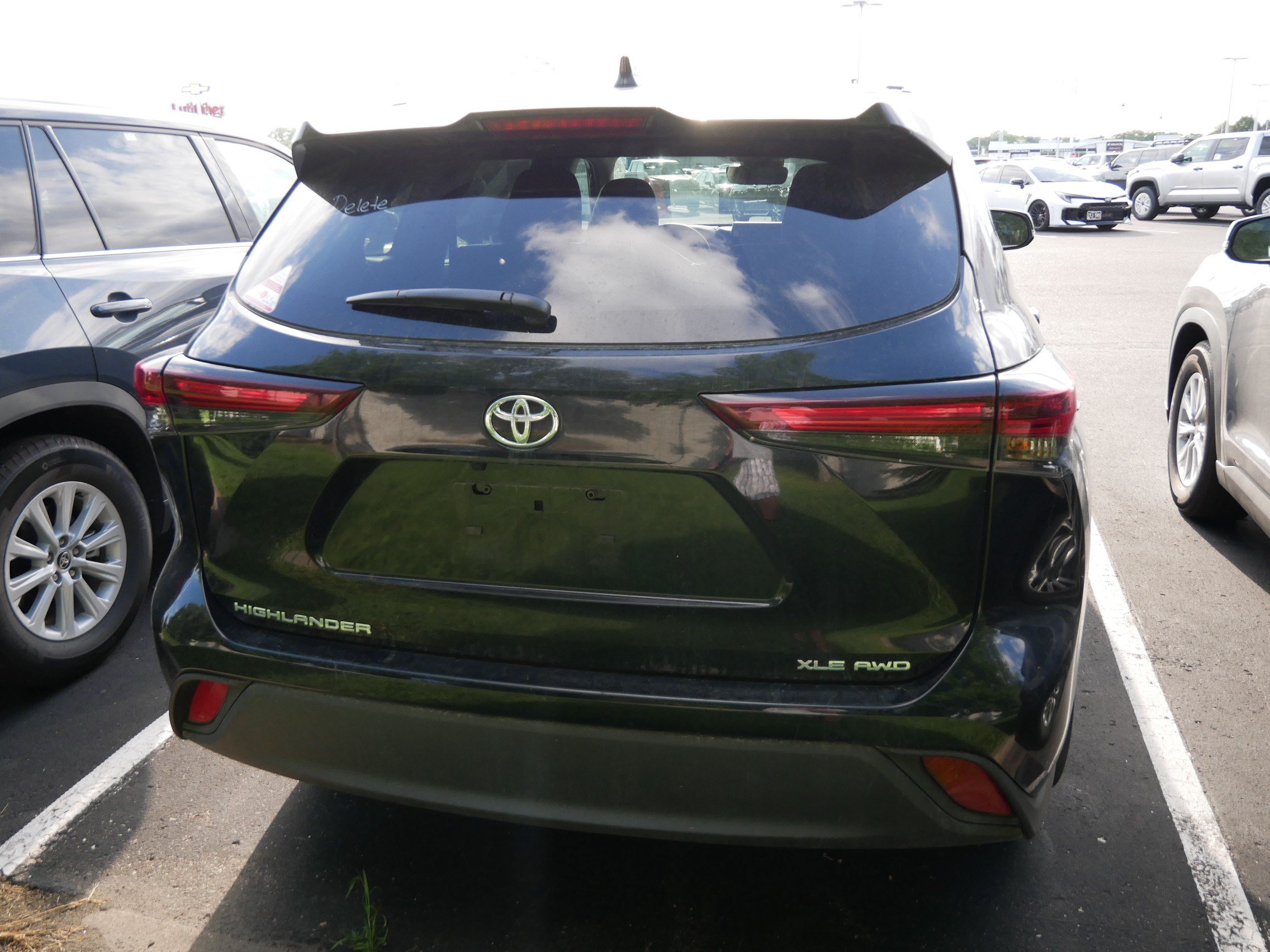 Certified 2026 Toyota Highlander XLE AWD/4WD image 6