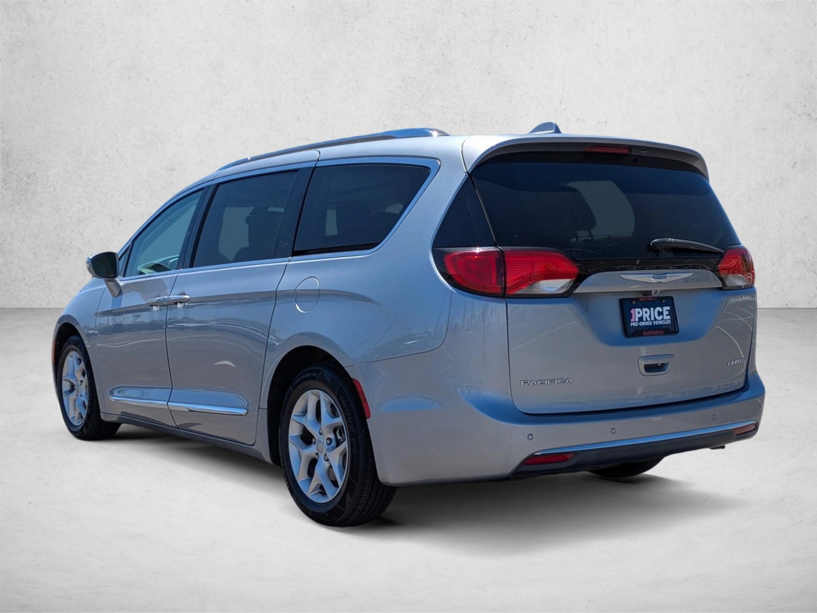 Used 2019 Chrysler Pacifica Limited FWD image 8