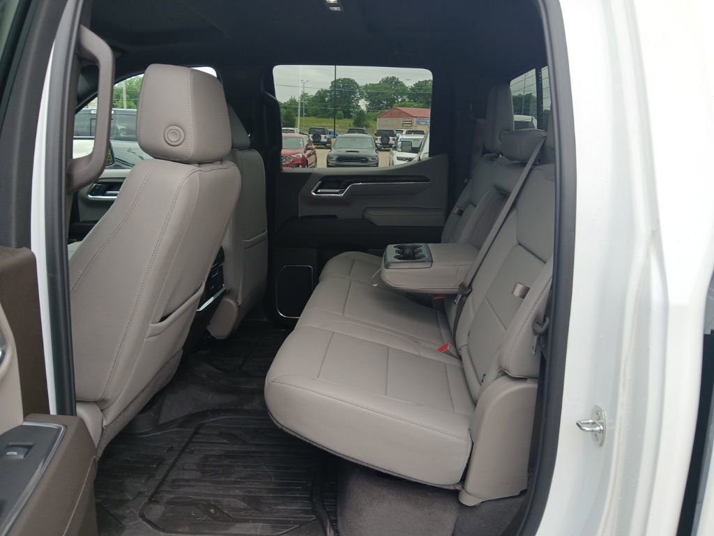 Used 2024 GMC Sierra 1500 SLT w/ SLT Premium Plus Package AWD/4WD image 41