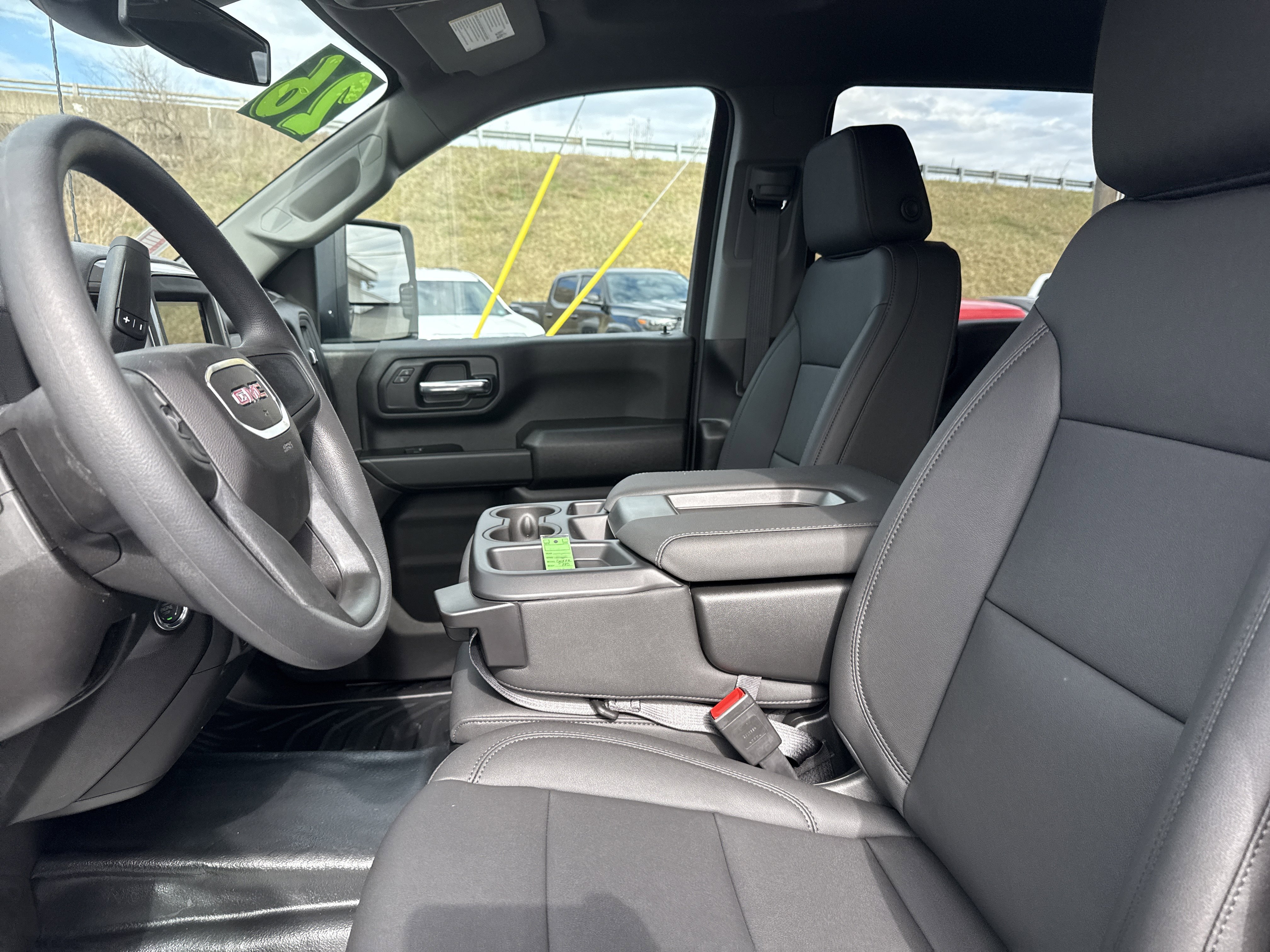 New 2026 GMC Sierra 2500 Pro w/ Convenience Package image 10