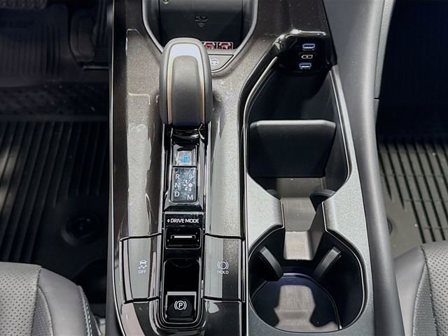 New 2025 Toyota Crown Platinum AWD/4WD image 14