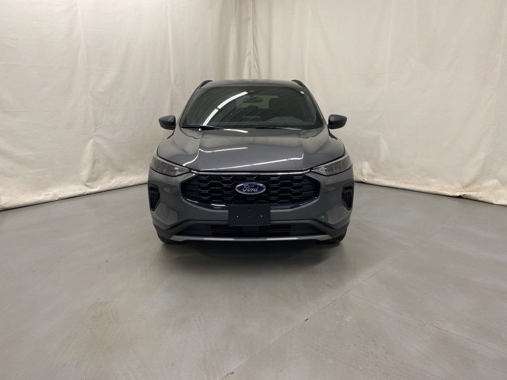 Used 2025 Ford Escape ST-Line AWD/4WD image 3