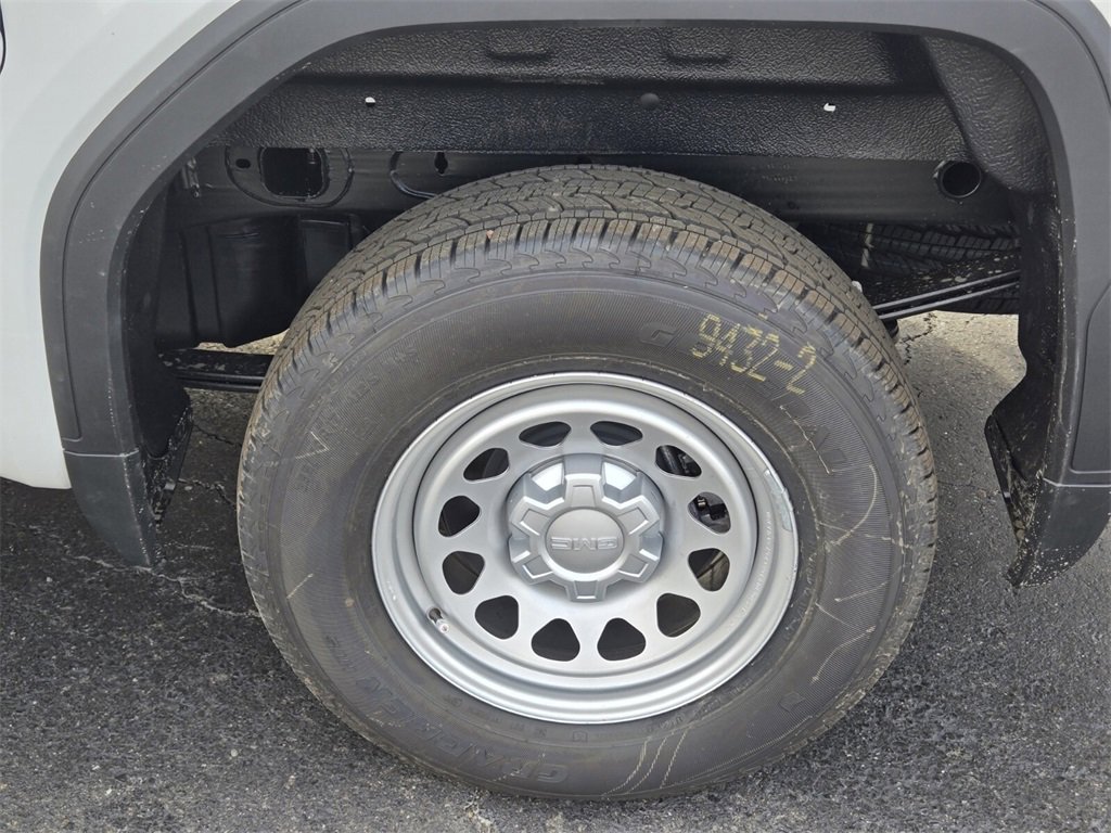 New 2026 GMC Sierra 1500 Pro image 7