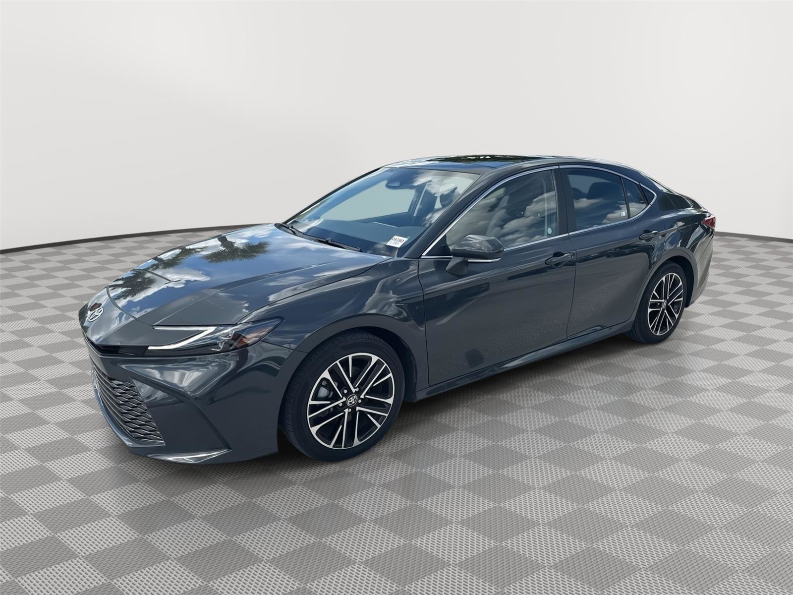 Used 2025 Toyota Camry XLE