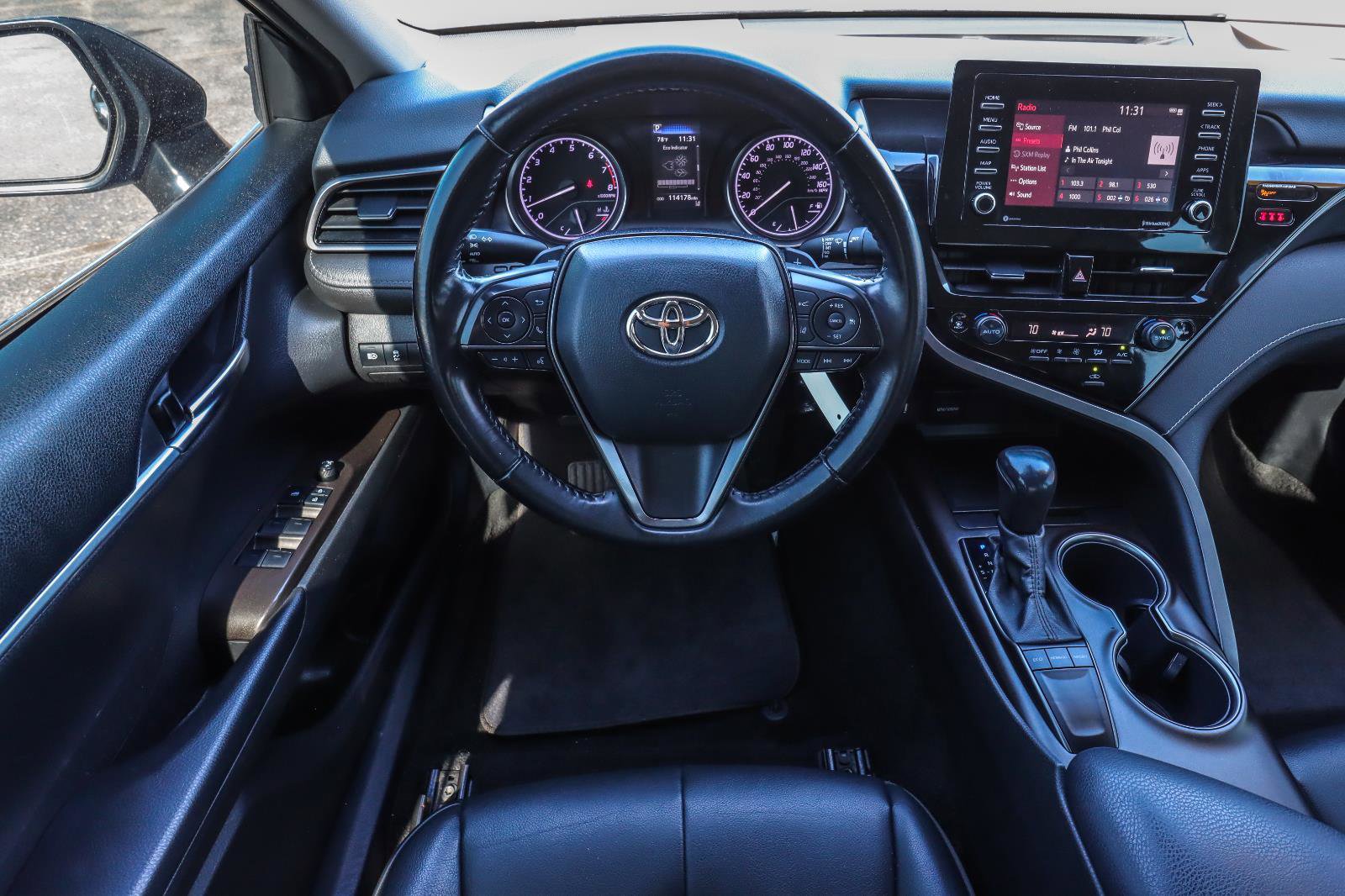 Used 2022 Toyota Camry SE FWD image 21