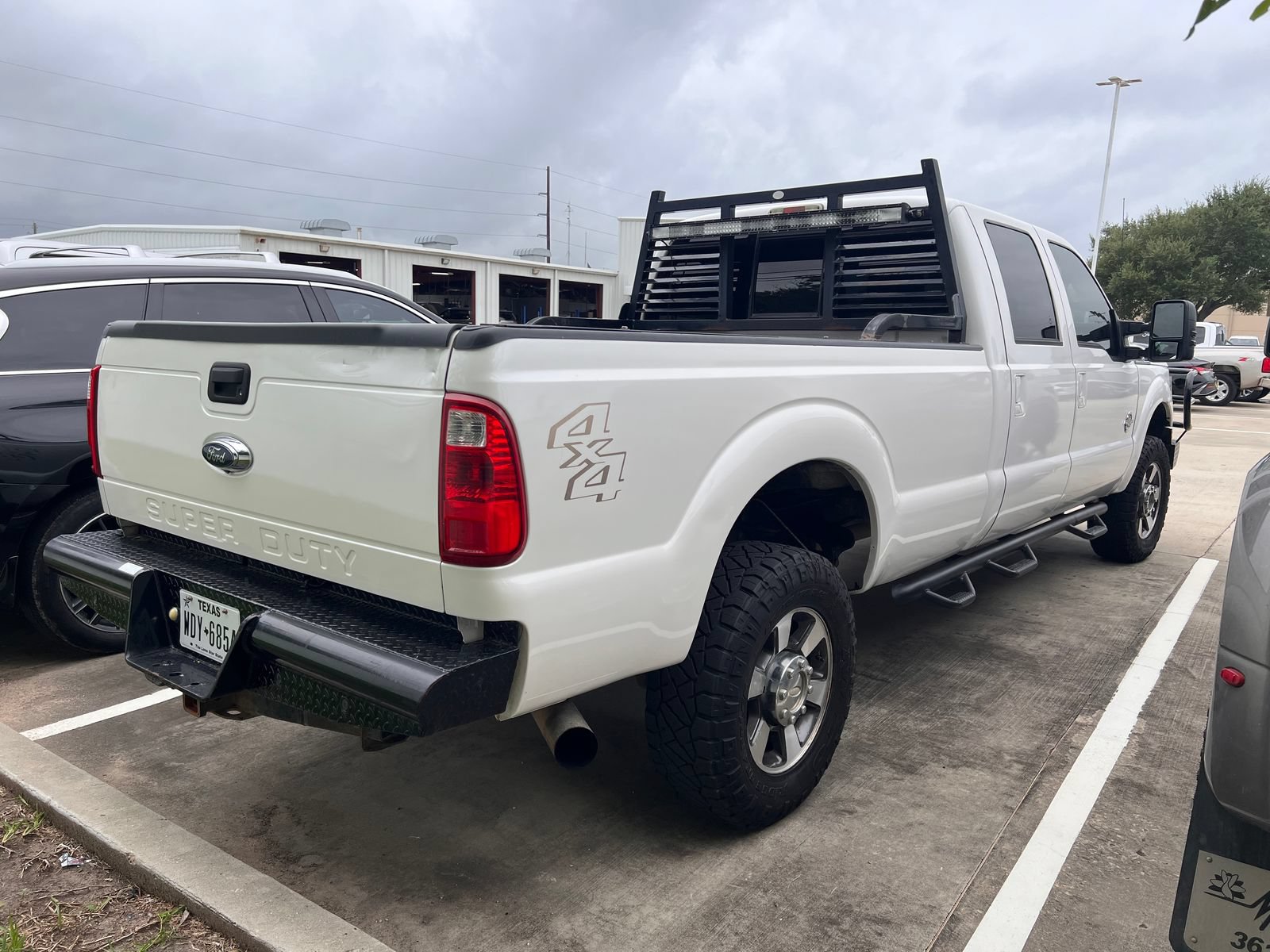 Used 2014 Ford F350 Lariat AWD/4WD image 2
