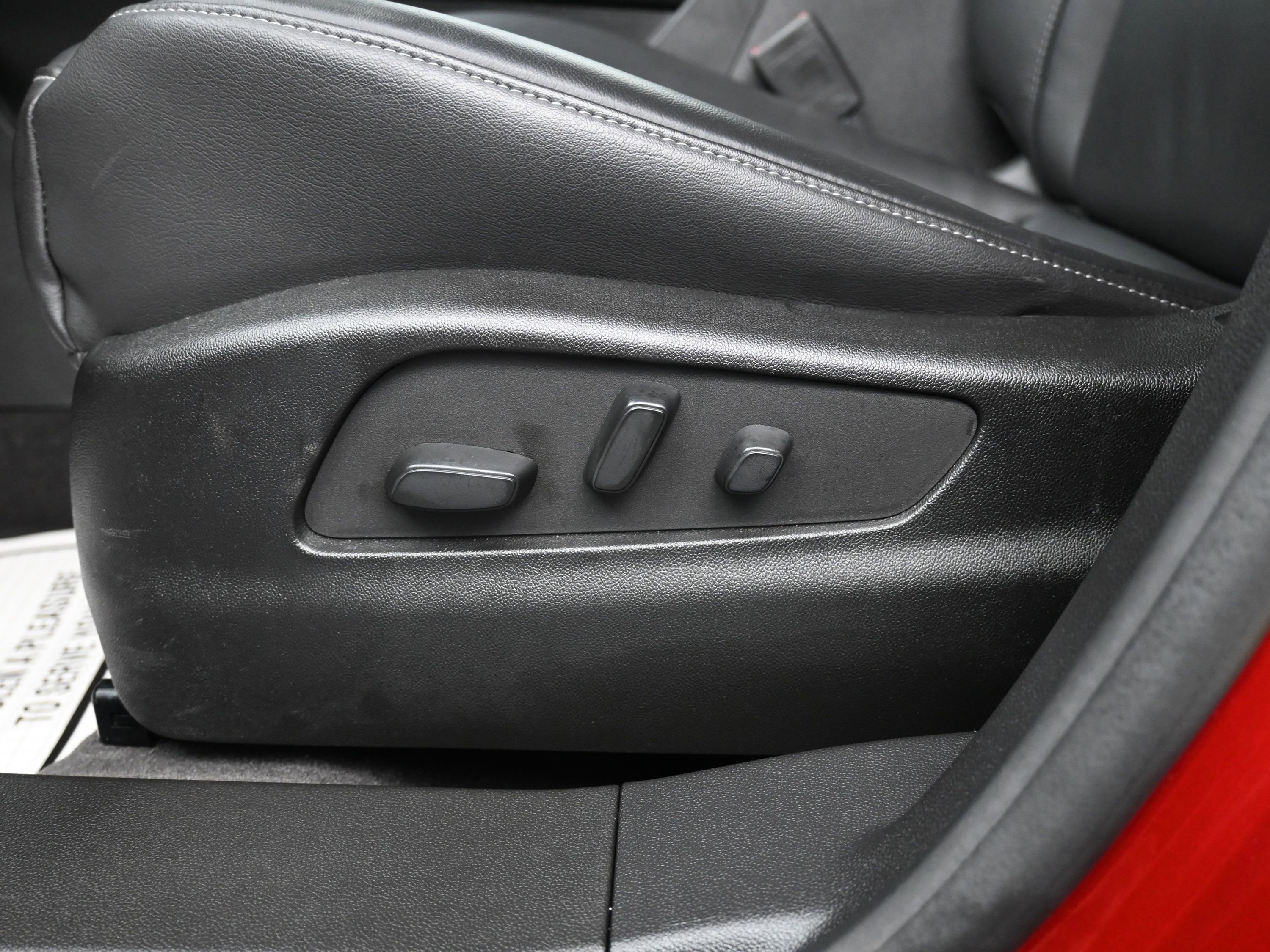 Used 2023 Cadillac XT4 Premium Luxury w/ Cold Weather Package image 18