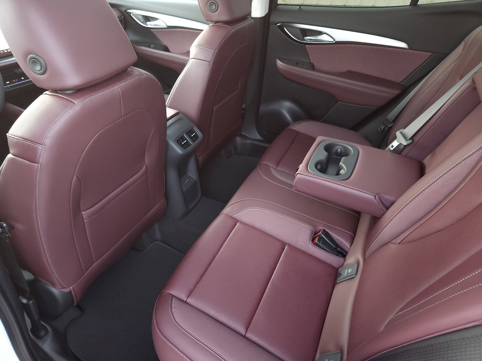 New 2025 Buick Envision Sport Touring image 32