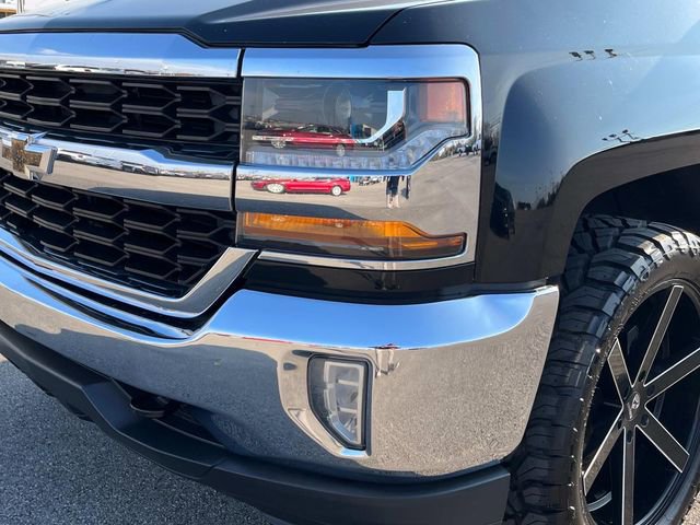 Used 2018 Chevrolet Silverado 1500 LT w/ All Star Edition image 10